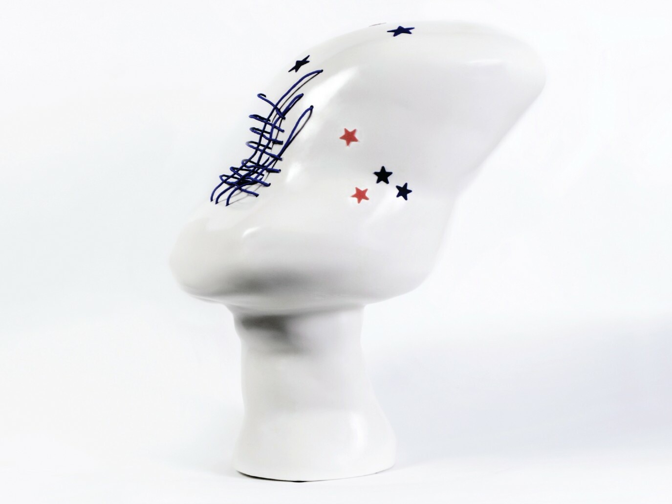 Farida Le Suavé - Helmet